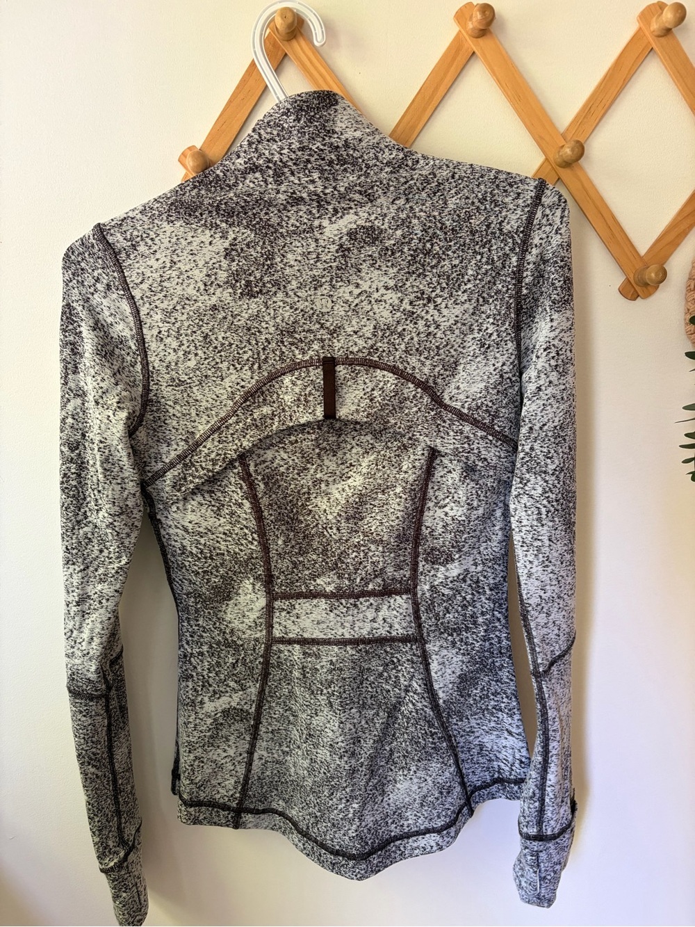 Lululemon Define Jacket - Picture 5 of 5